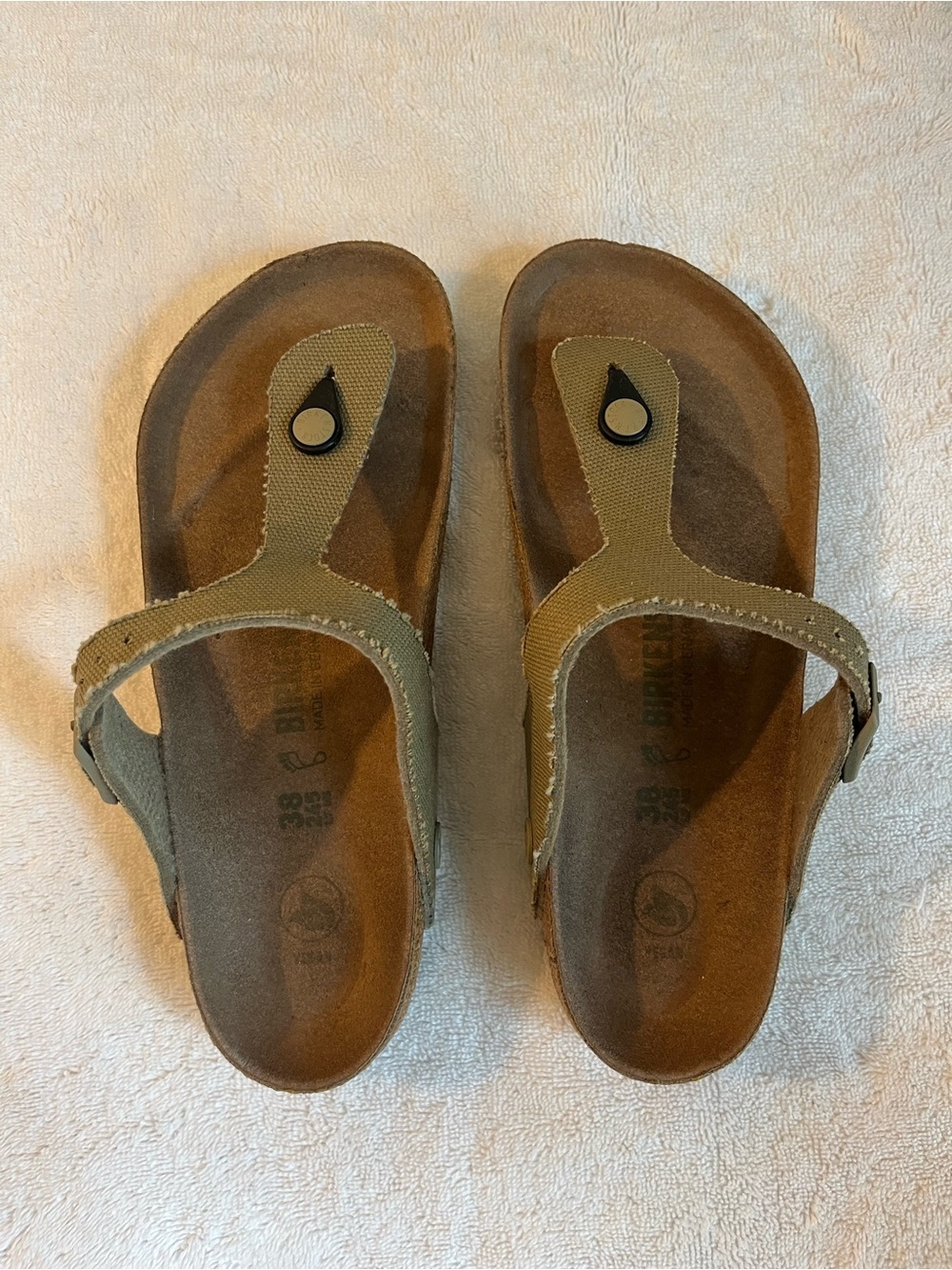 Birkenstock Gizeh Thong Olive Green Canvas Vegan Sandals size 38 7-7.5 US